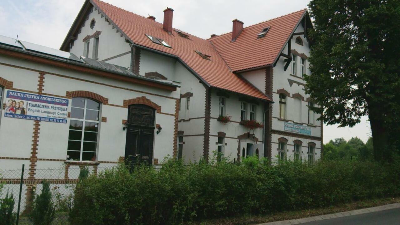 LeśnaDom Pod Orlimi Skalami - Blisko Zamku Czocha公寓 外观 照片